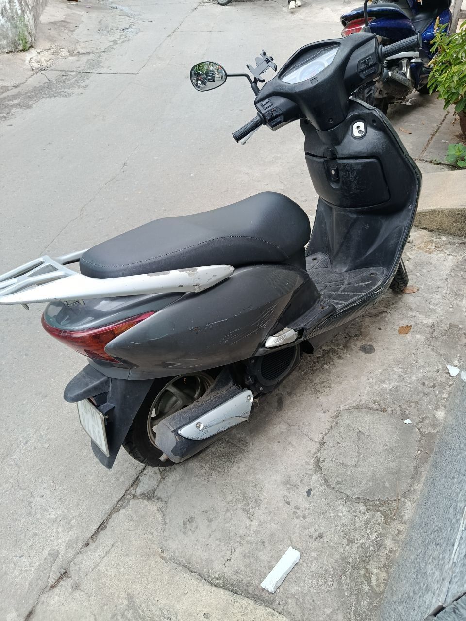 Honda lead 110 2008 год, с документами, технически в хорошем состоянии, обслужен вариатор, новые тормоза перед зад, свеж
