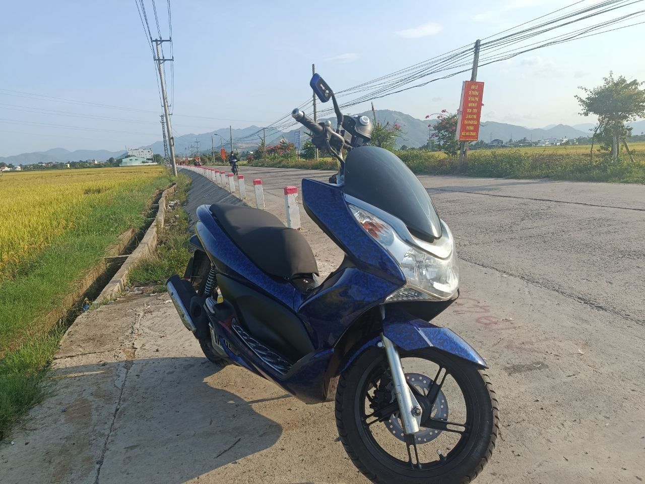 Honda psx 2013 года, пробег 42000, в хорошем состоянии, как внешне так и технически, новые тормоза включая передний торм