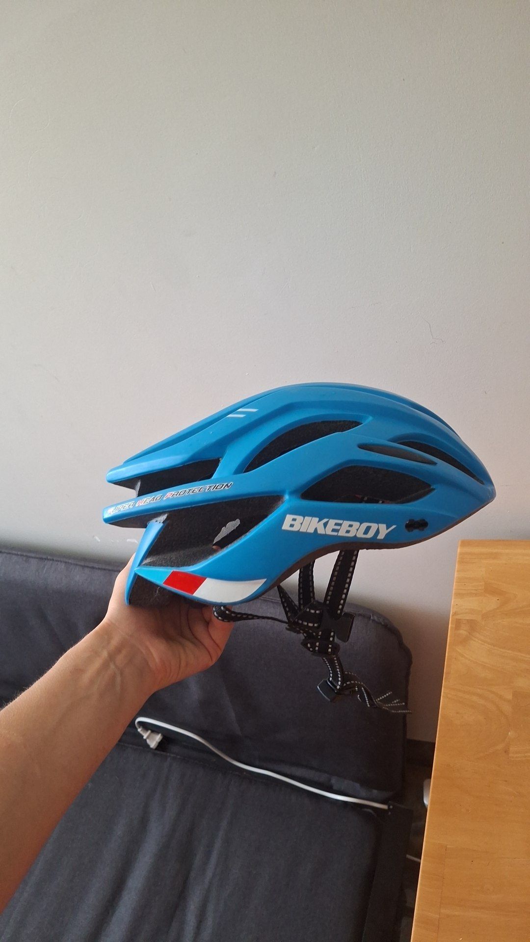 Продам велошлем для взрослого, 50к