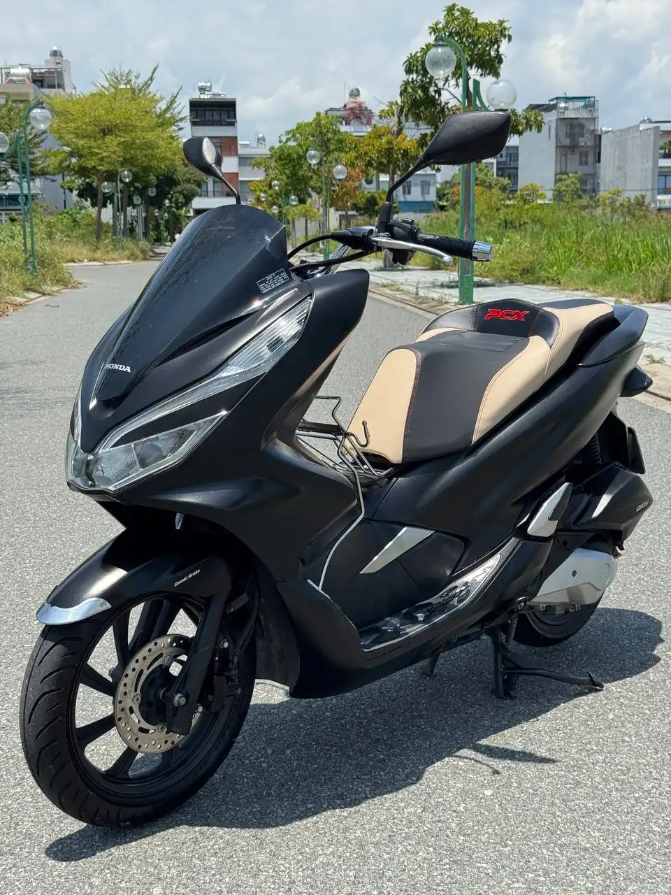 Нячанг. Продам Honda PCX 150. 2019г.в. 3-е поколение. Smart key. В отличном состоянии.