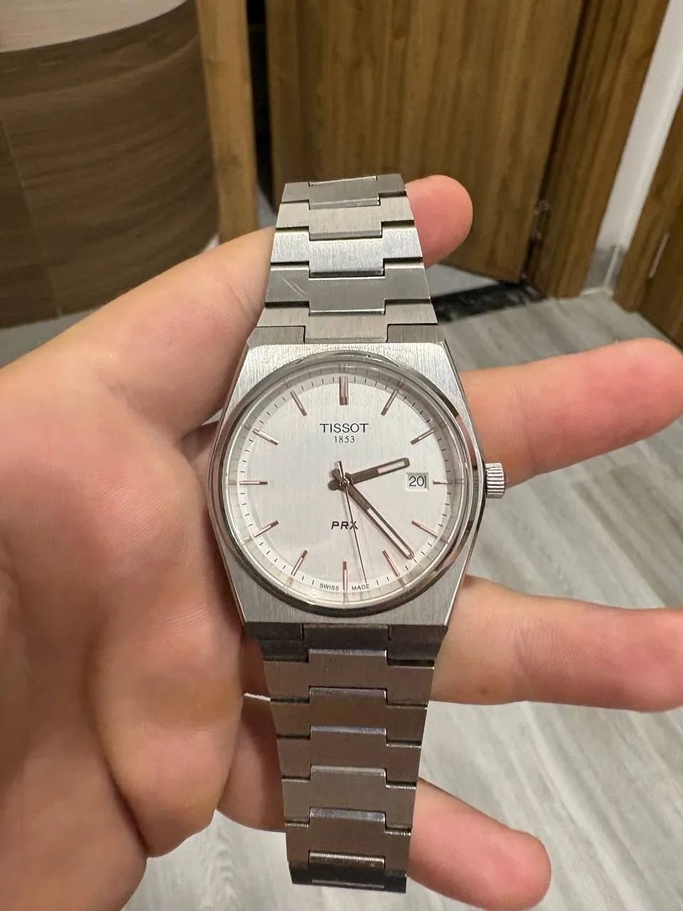 Продам часы Tissot prx белый перламутровый циферблат фурнитура из розовой позолоты