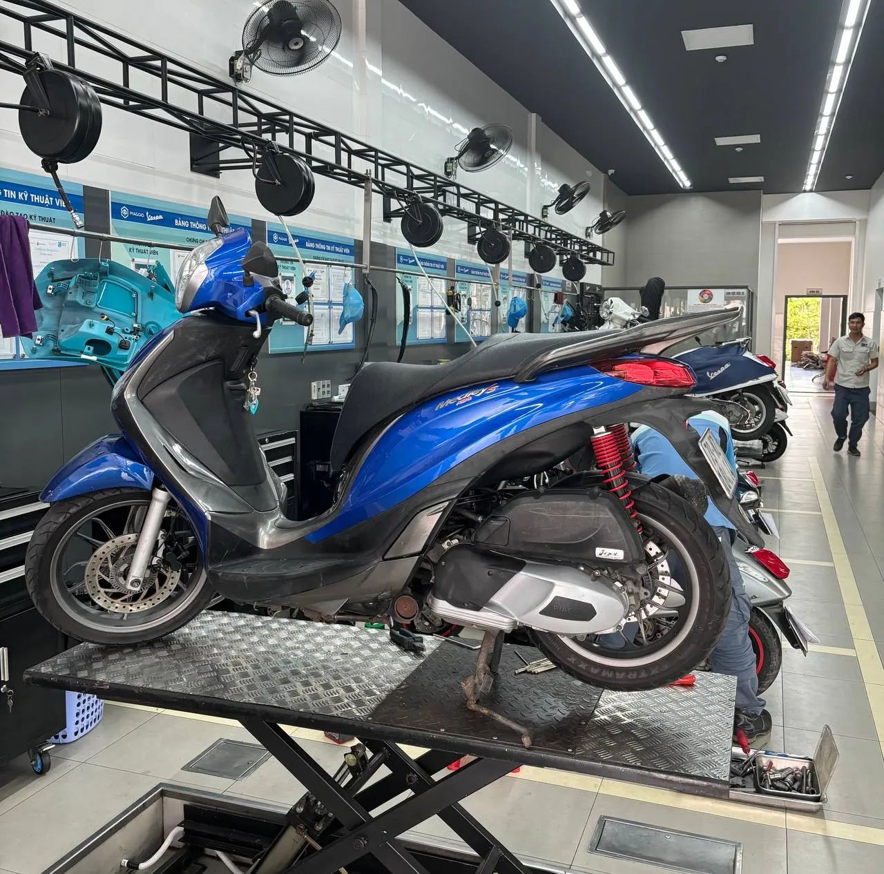 Piaggio Medley инжектор 125 см , 2017 год . 20 млн vnd .