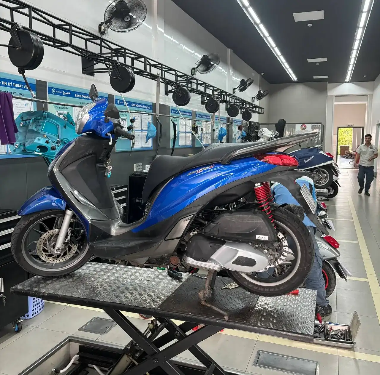 Piaggio Medley инжектор 125 см , 2017 год . 20 млн vnd .