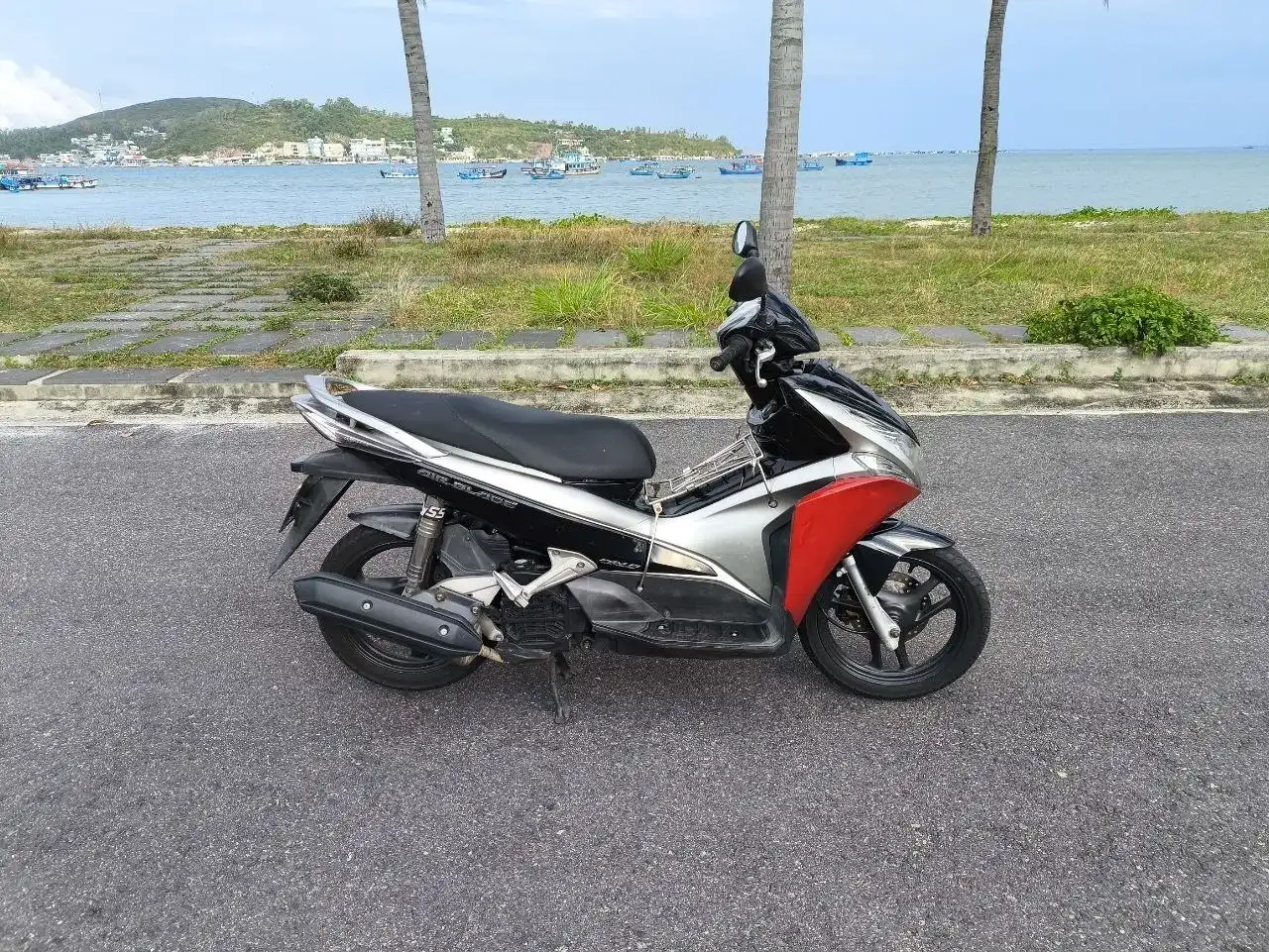 Продам мотобайк Honda Airblade 2012г.в.