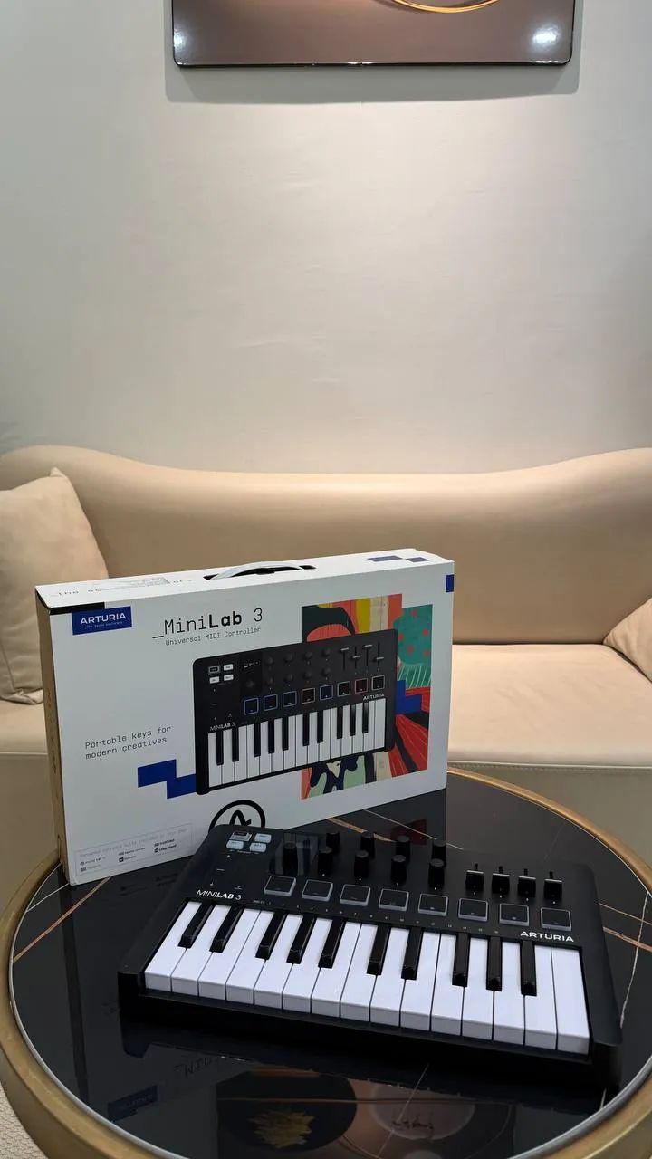 Arturia MiniLab 3 — MIDI-клавиатура
