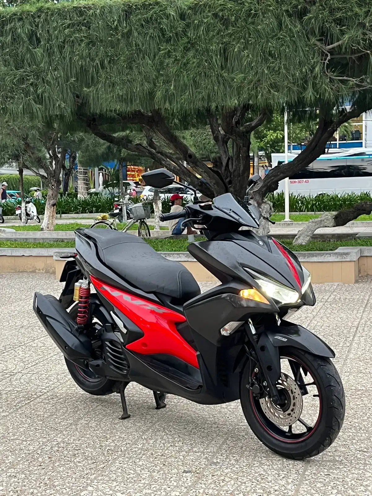Продам Yamaha NVX 155