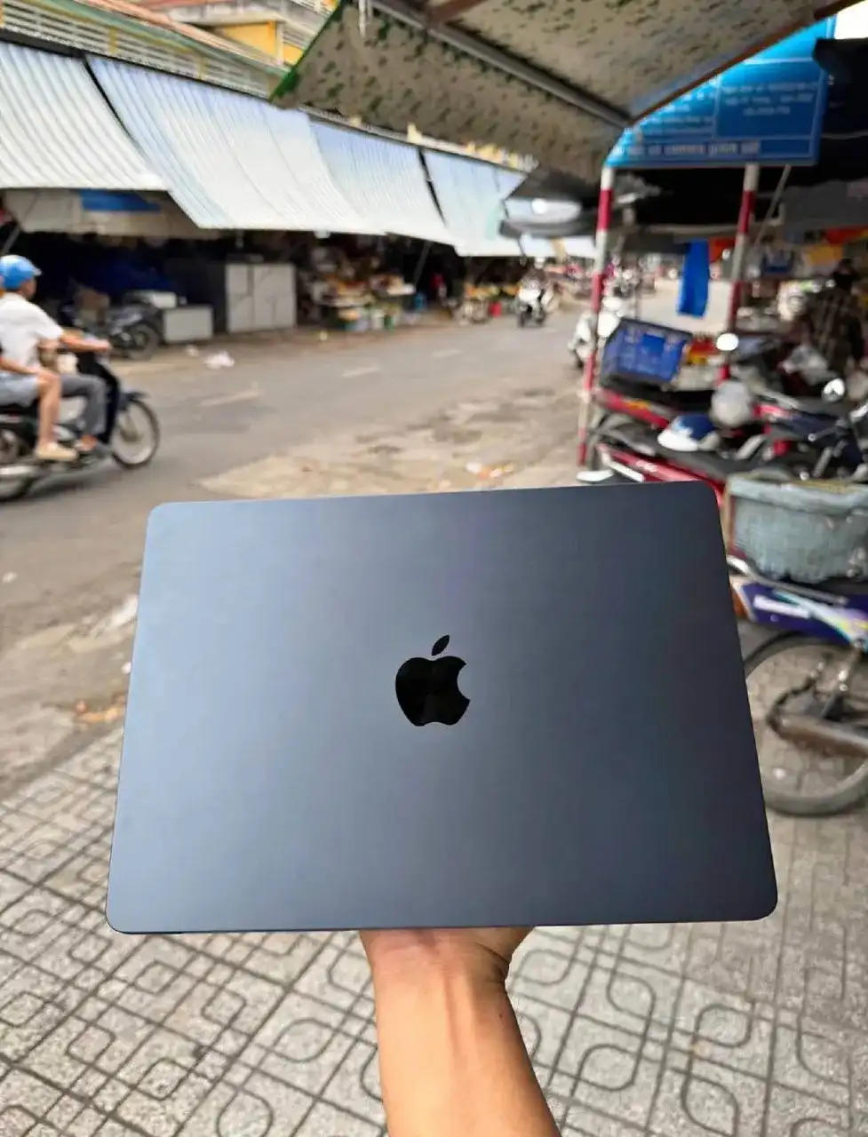 MacBook Air m5 13inch 512gb 24gb 10CPU 10GPU
