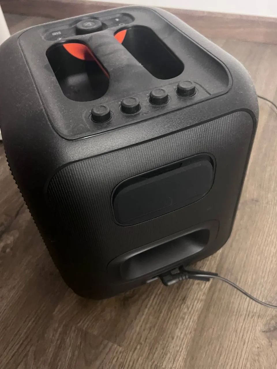 Продам JBL PartyBox Encore Essential