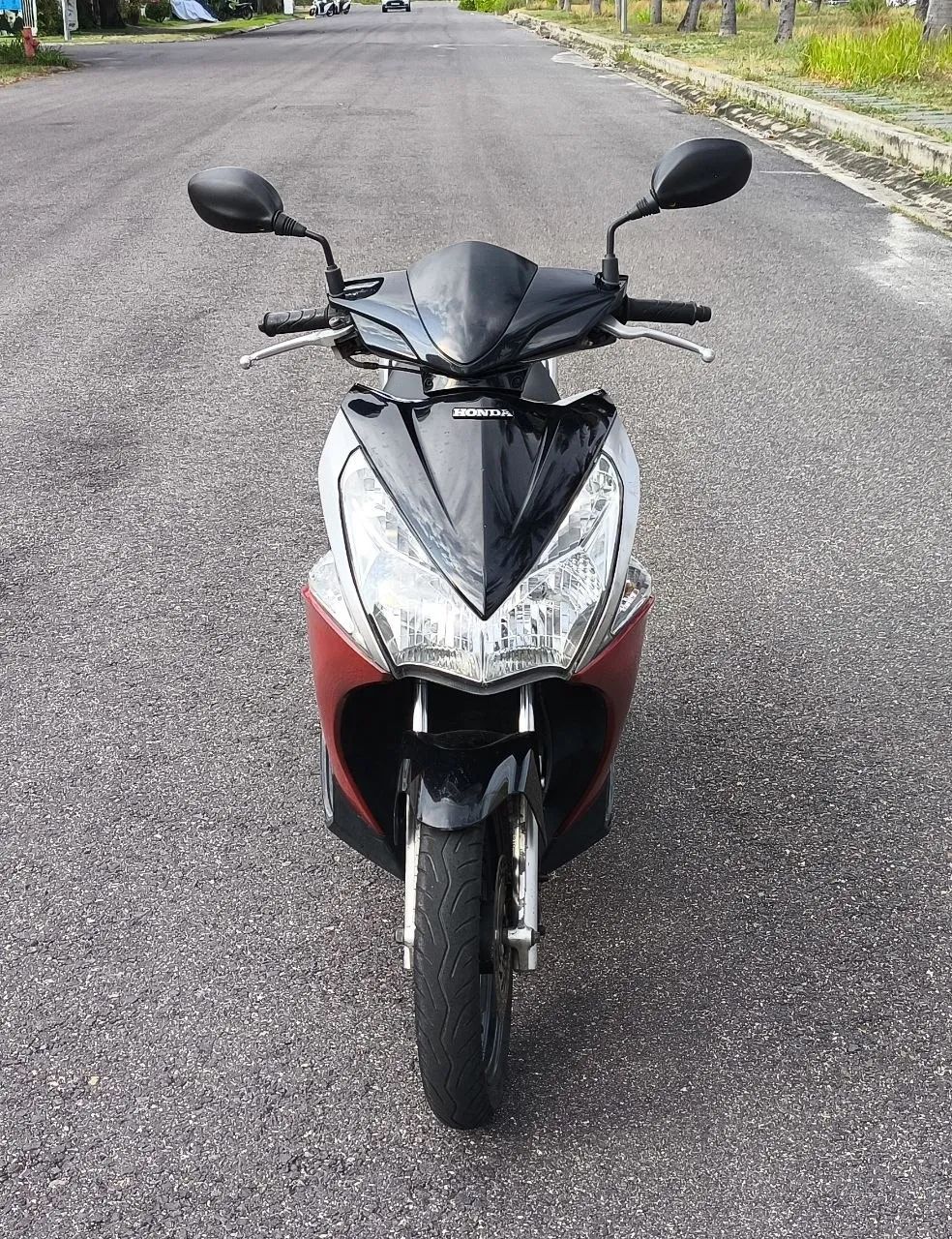 Продам мотобайк Honda Airblade 2012 инжектор.