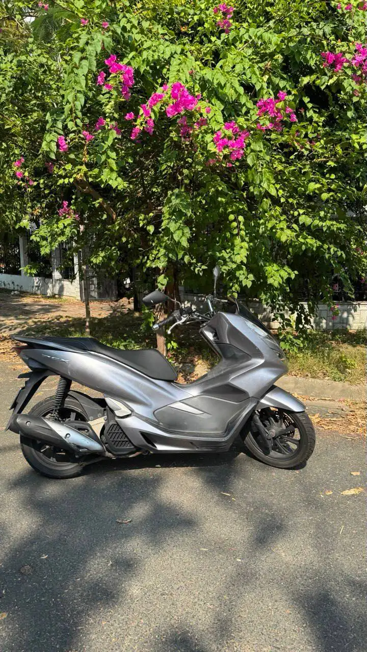 Honda PCX 2018 третье поколение.