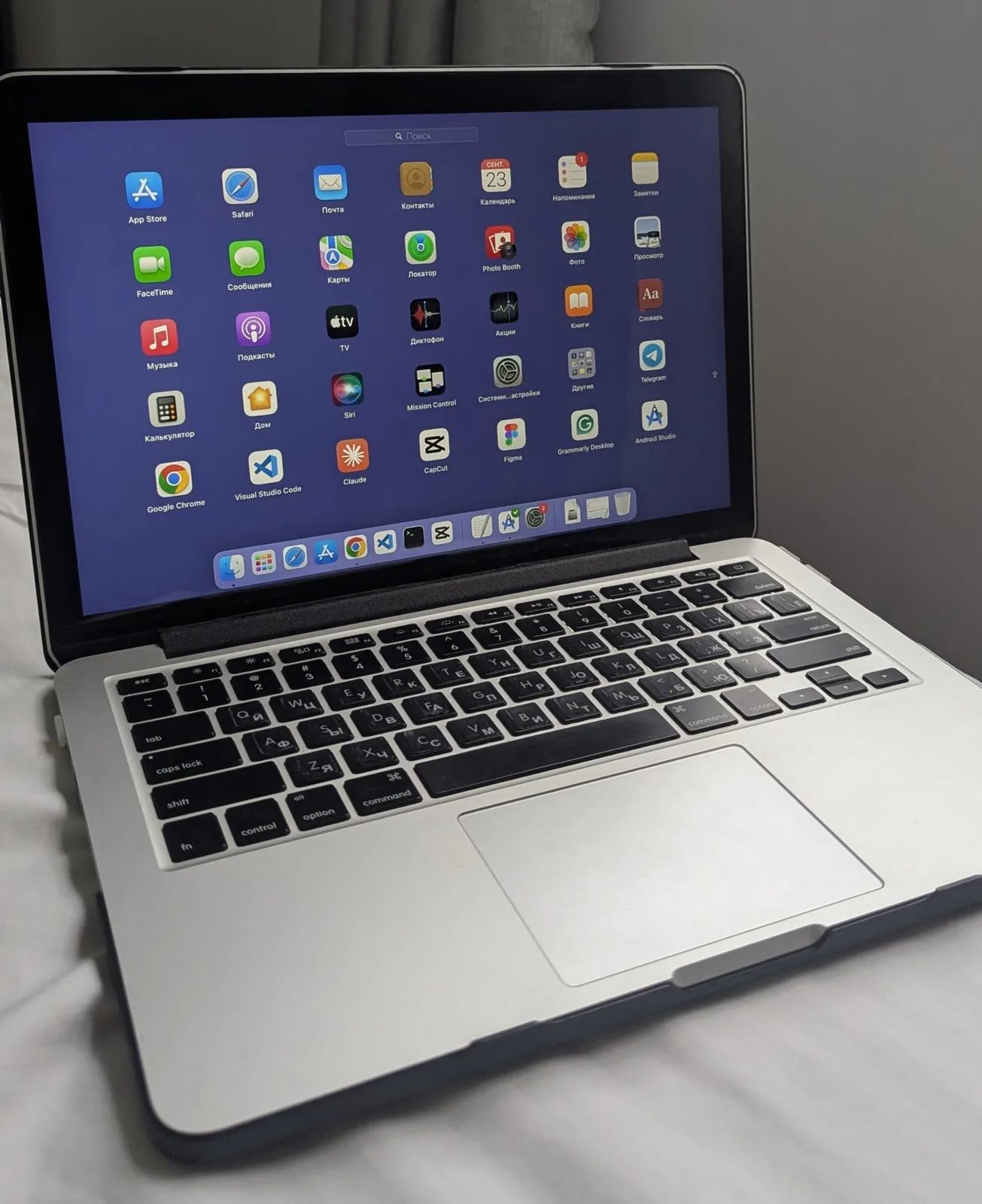 Продам MacBook Pro 13 Retina (2015)