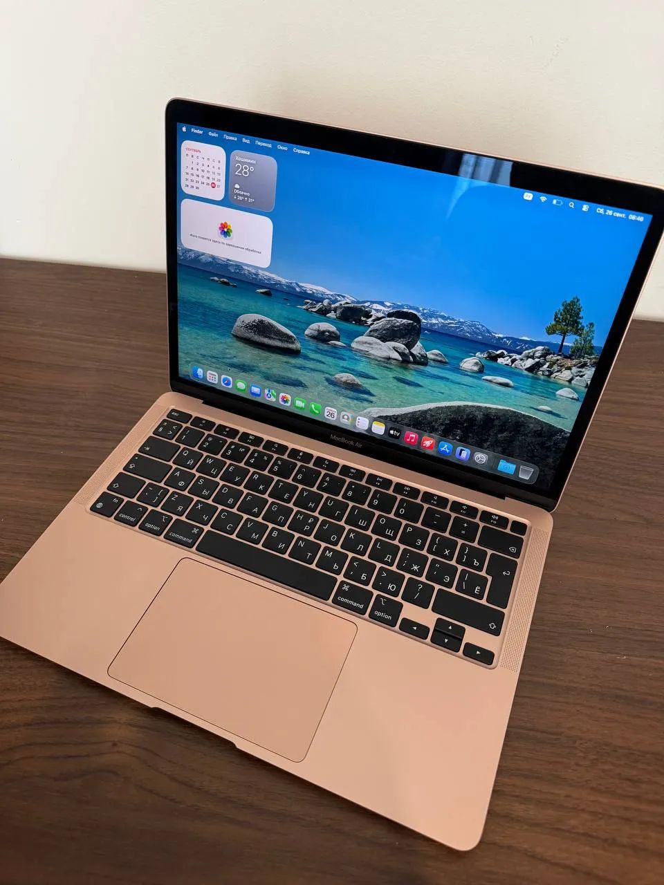 Продаю MacBook Air M1 2020