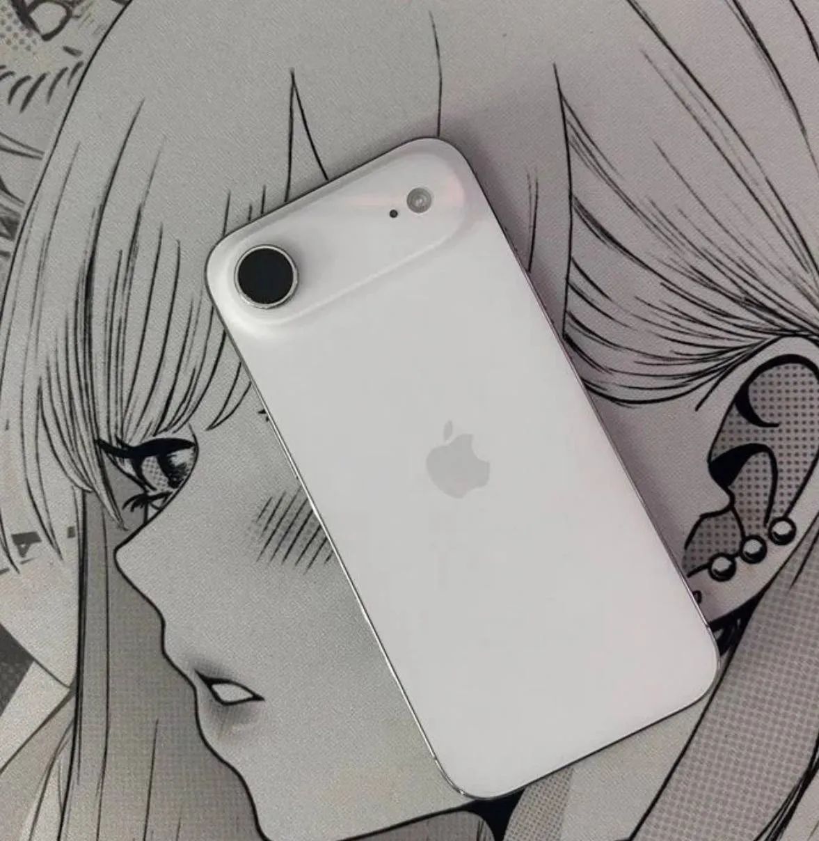 Продаю iPhone Air (256 GB) в идеальном состоянии — без единой царапины