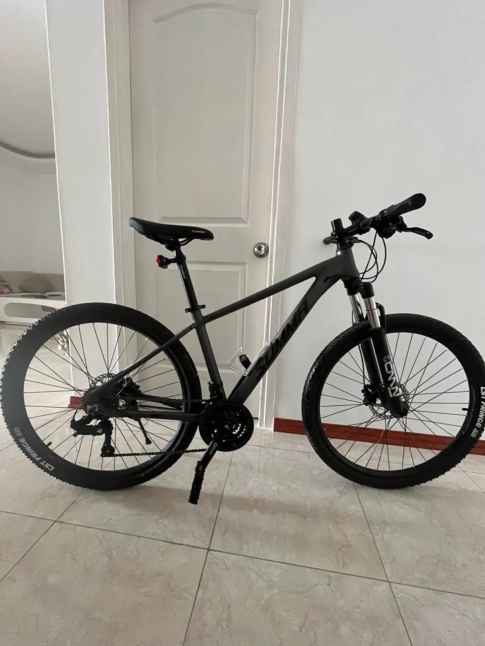Продам почти новый MTB велосипед, состояние идеальное.