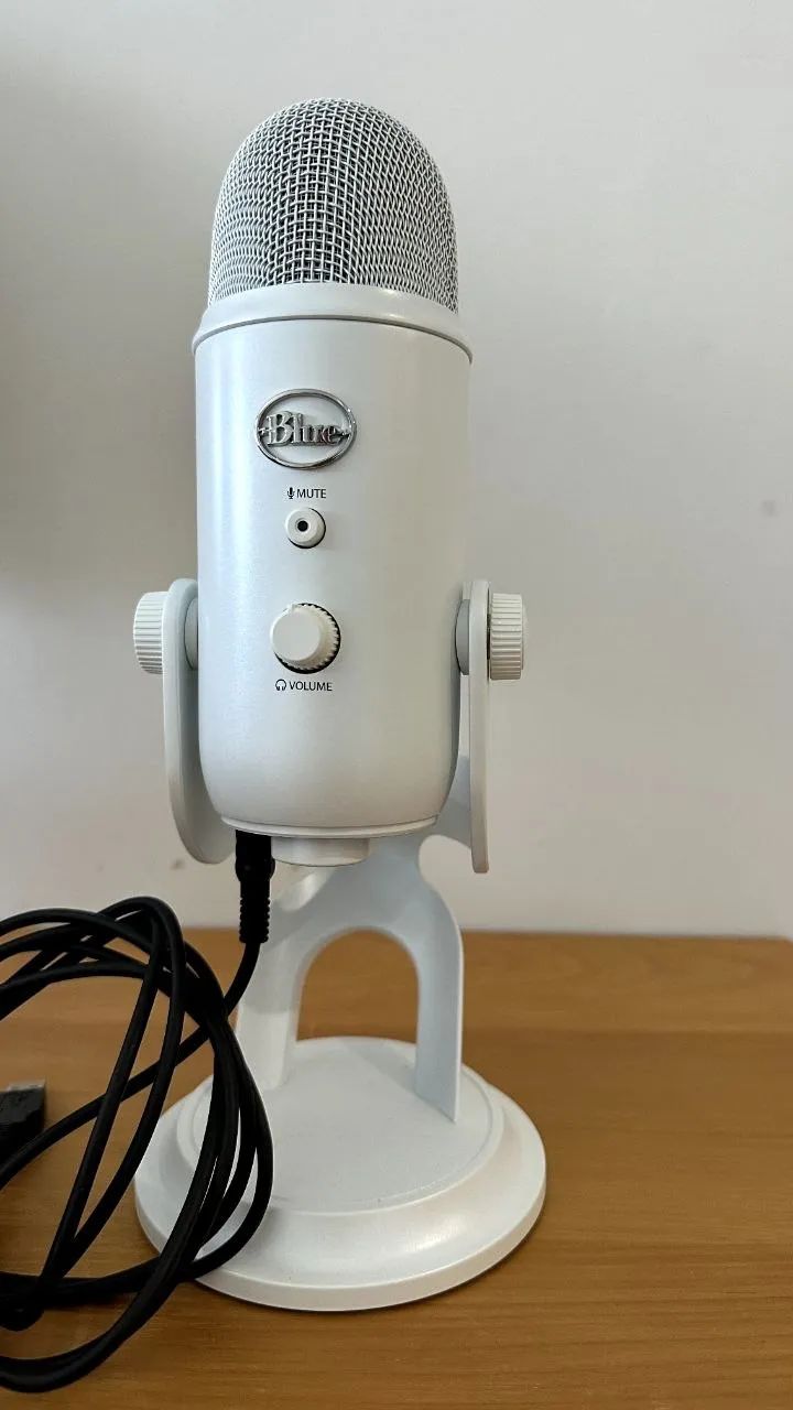 Продаём топовый профессиональный микрофон Blue Yeti