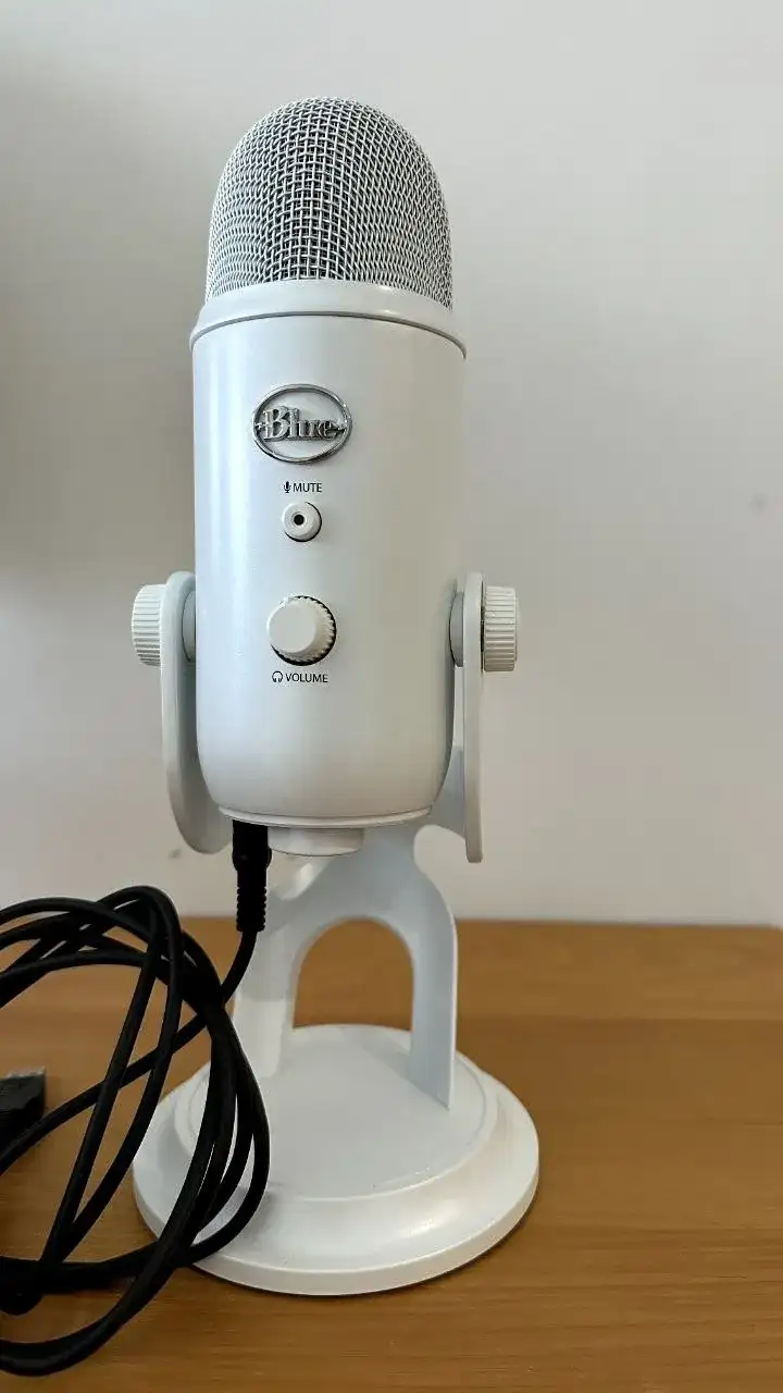 Продаём топовый профессиональный микрофон Blue Yeti