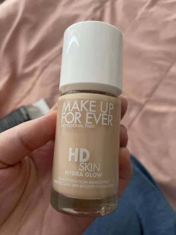 Продам тональный от Make Up Forever в цвете 1у00
