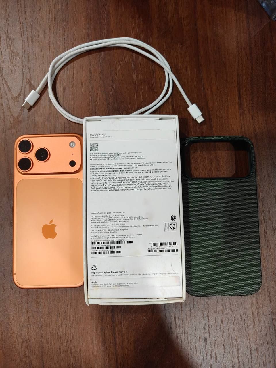 Продаю iPhone 17 Pro Max 512 GB, цвет Orange 🍊
