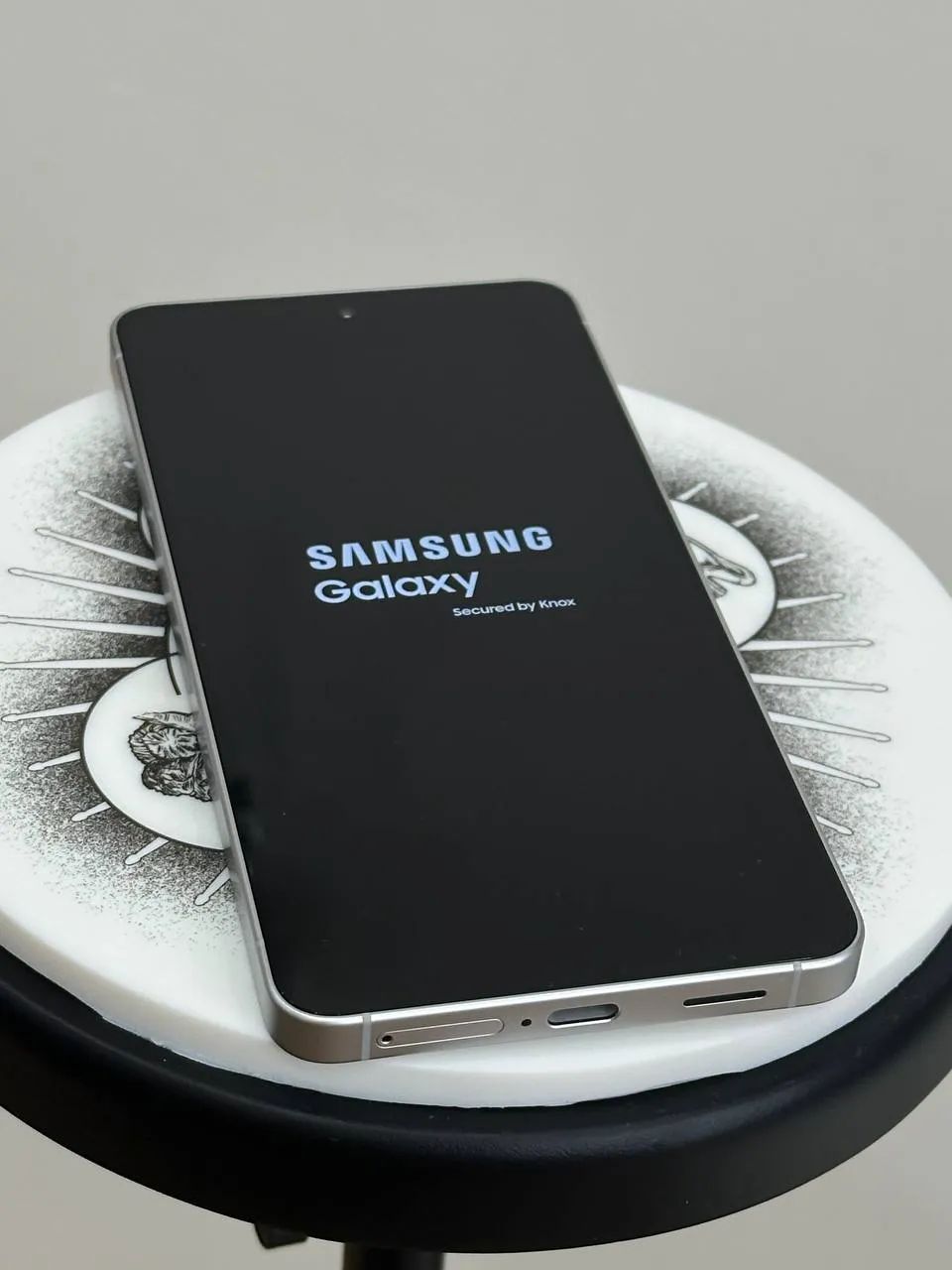 Абсолютно новый Samsung S26 на 512gb.