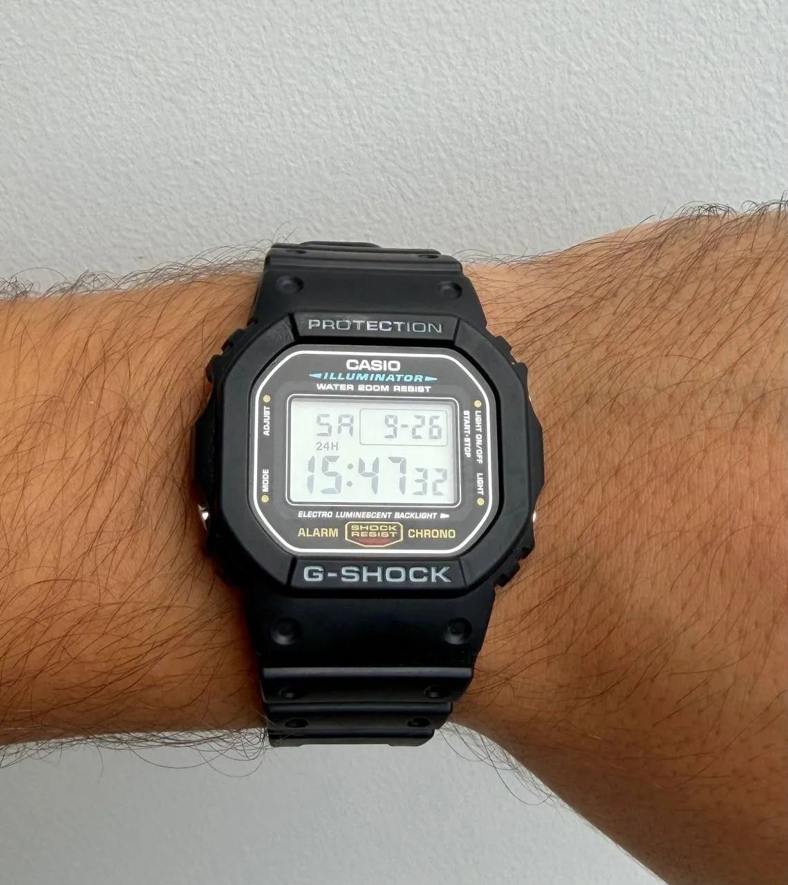 Casio G-Shock DW-5600E-1V - идеальное состояние 🔥