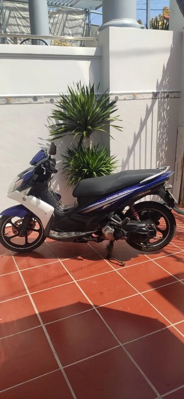 продам Yamaha Nuovo 2013 год инжектор 125кубов, состояние сел поехал, резина масло менялось недавно, 9.5млн. район ми ан