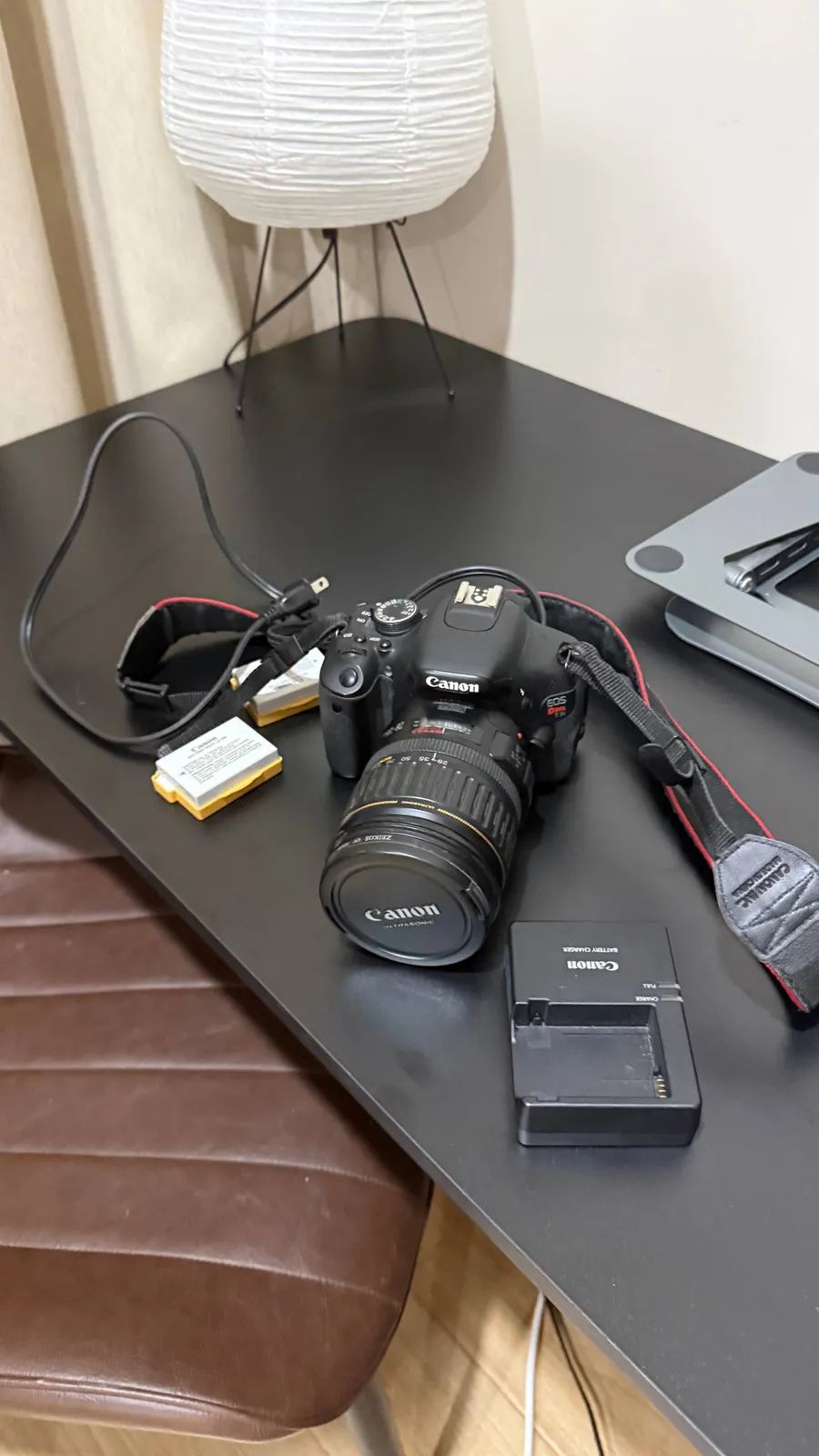 Продаю Canon 600D (Rebel T3i) + объектив Canon EF 28–135mm IS USM со стабилизатором.