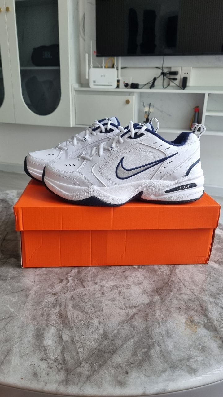 Новые красовки Nike (размер - 42)