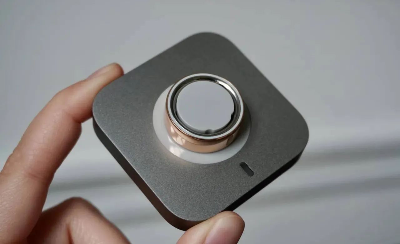 💍 Oura Ring 4 (умное кольцо)
