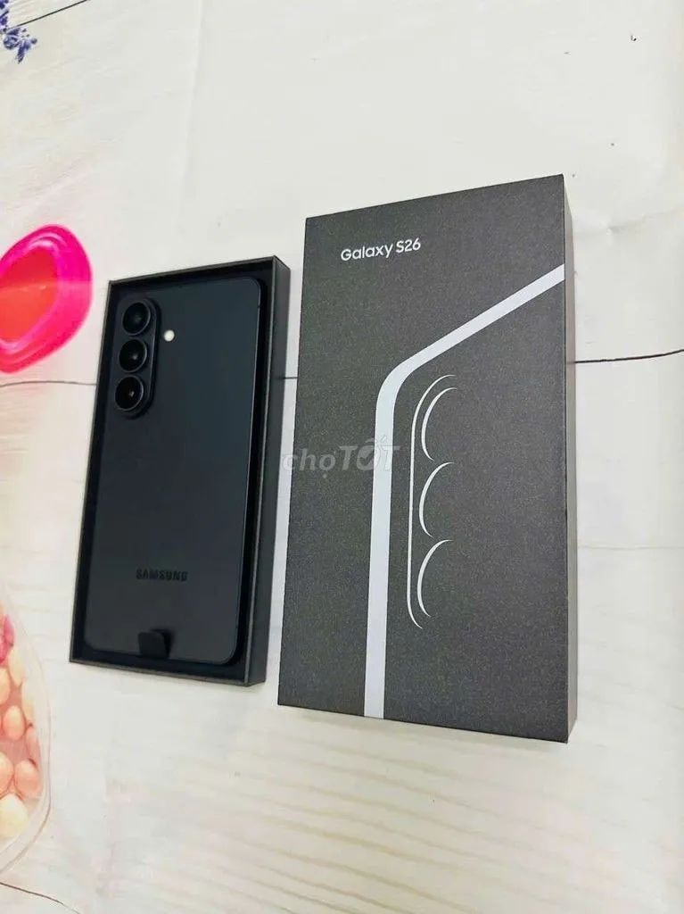 🏠 Samsung Galaxy S26 256GB черный, Вьетнам, как новый