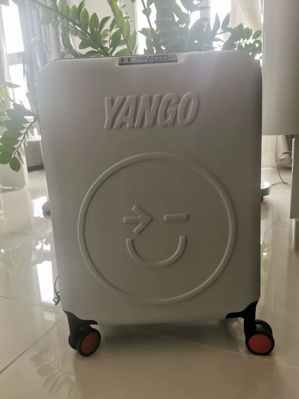 Продам чемодан Яндекс Team (Yango), 2026 г.