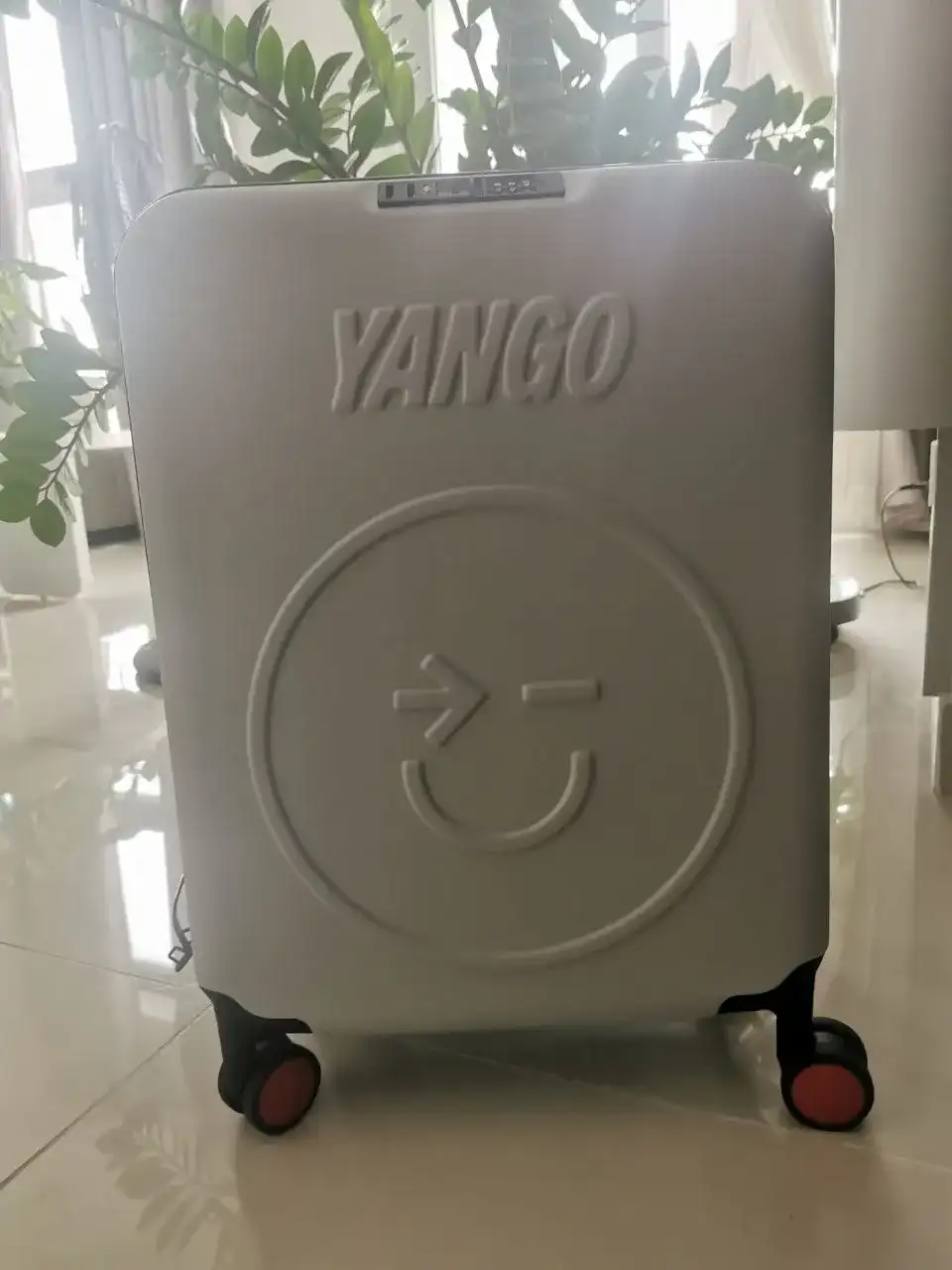 Продам чемодан Яндекс Team (Yango), 2026 г.