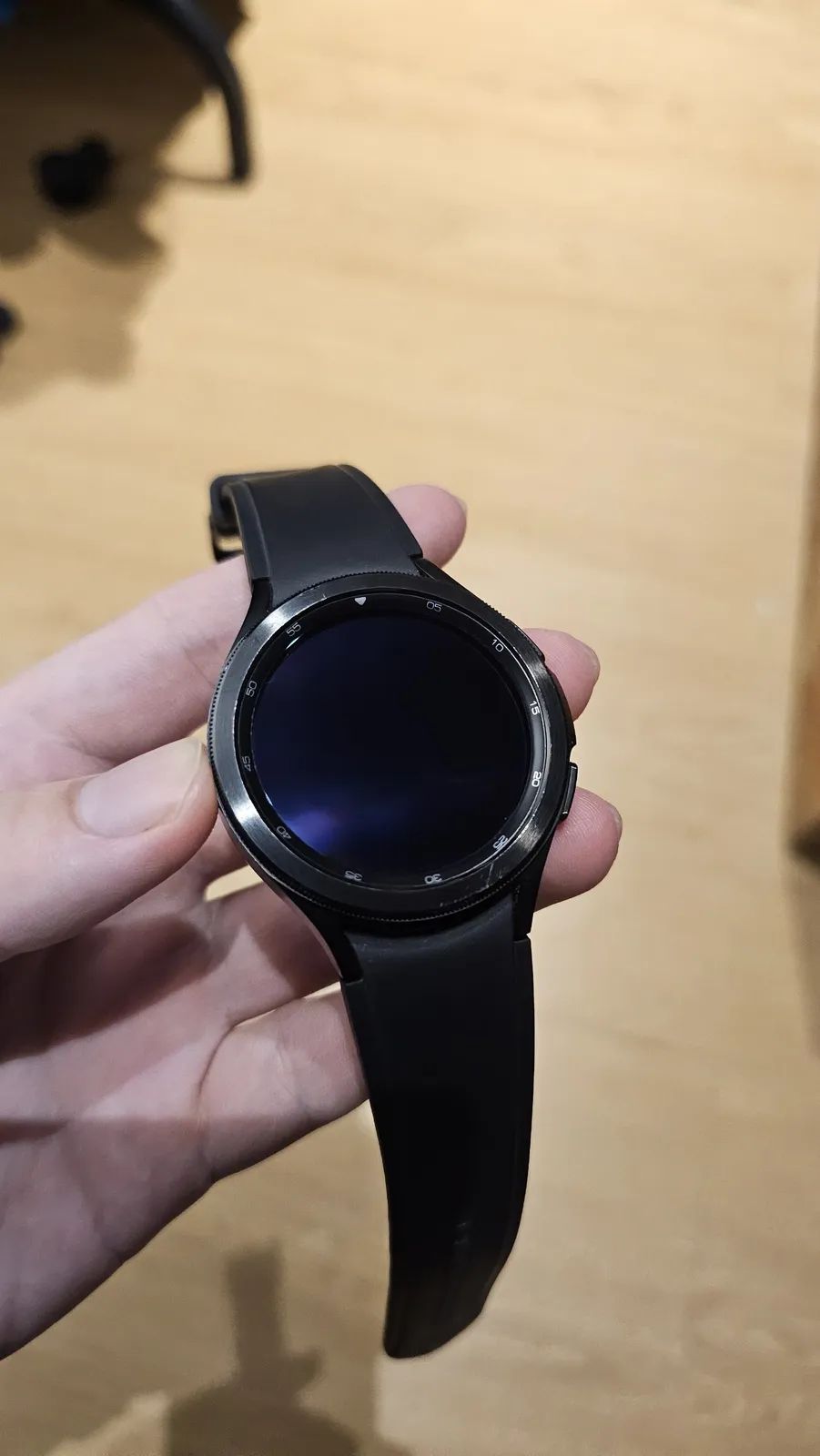 1.Samsung galaxy watch 4 classic