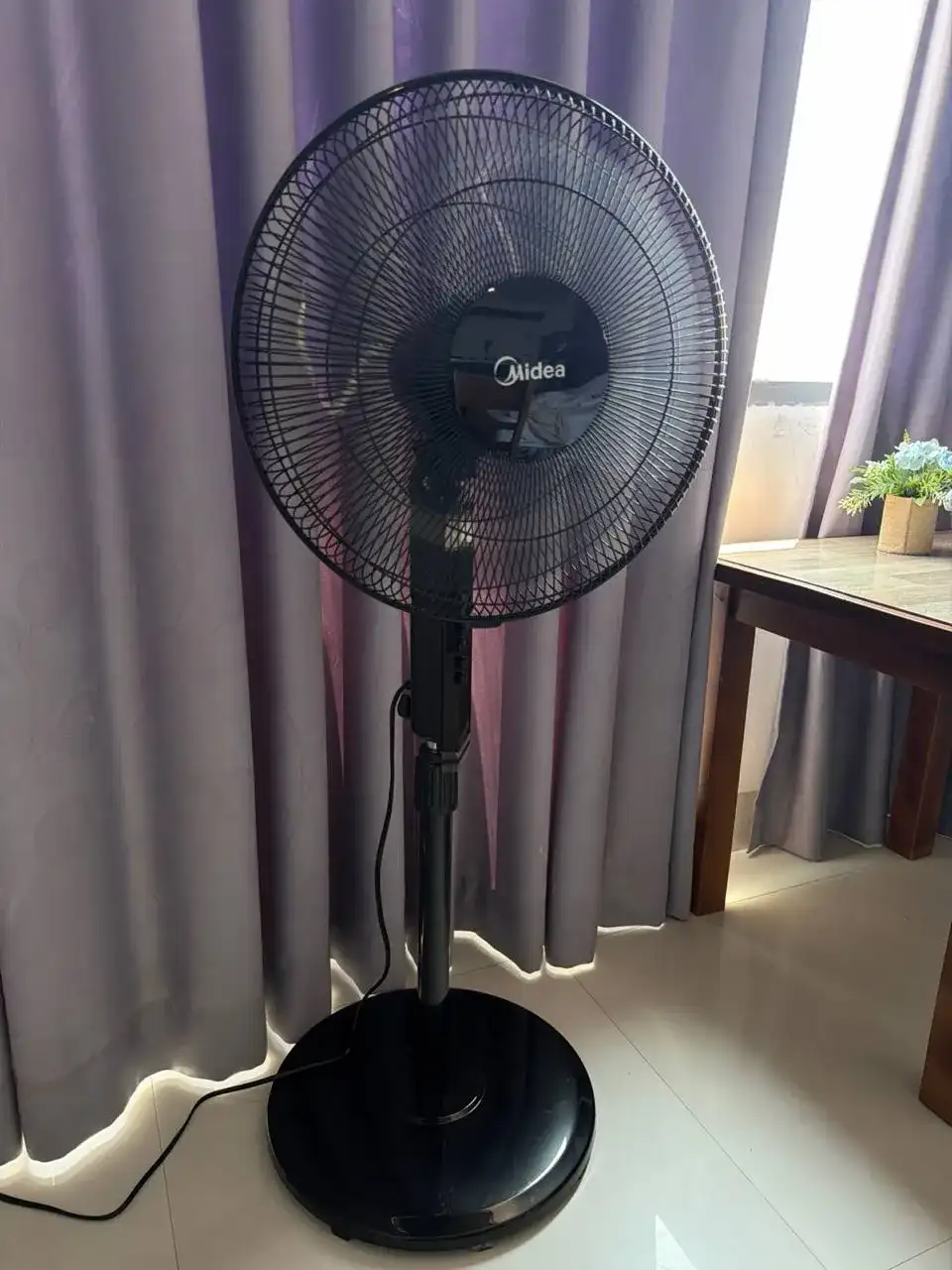 Продам вентилятор Midea
