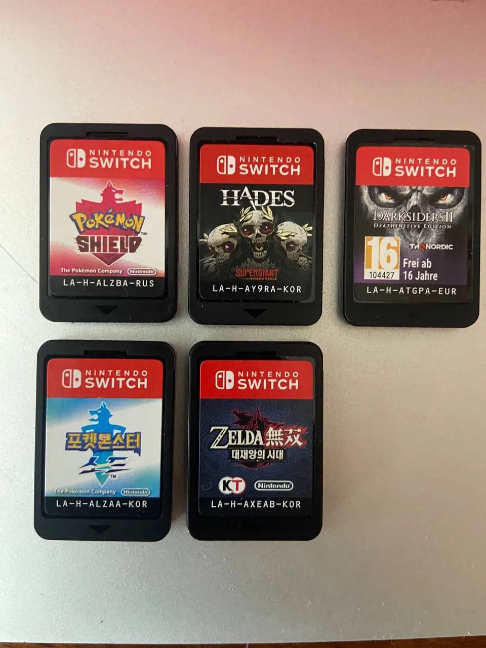 Продам картриджи с играми от Nintendo switch