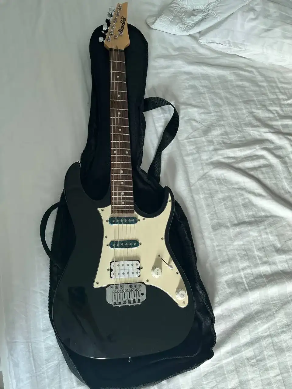 продам электрогитару Ibanez gio