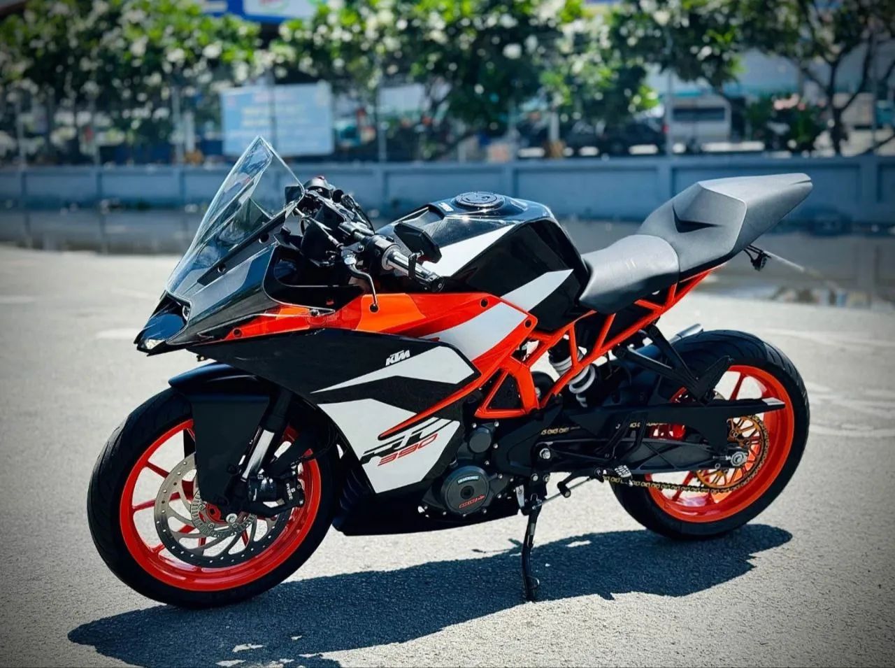 🏍 Продаю KTM 390 RC (2022) — идеальный спортбайк для города и трассы!