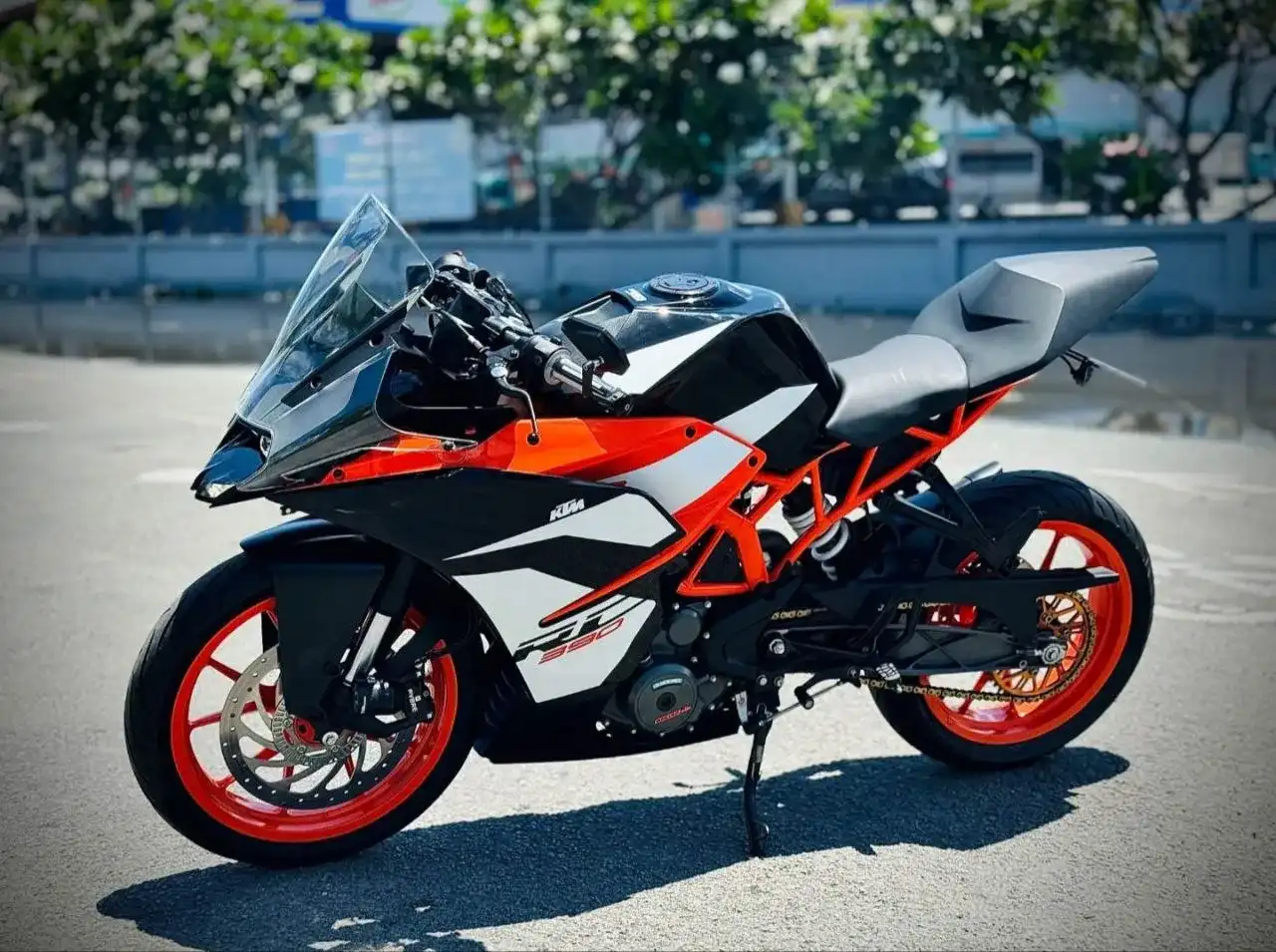 🏍 Продаю KTM 390 RC (2022) — идеальный спортбайк для города и трассы!