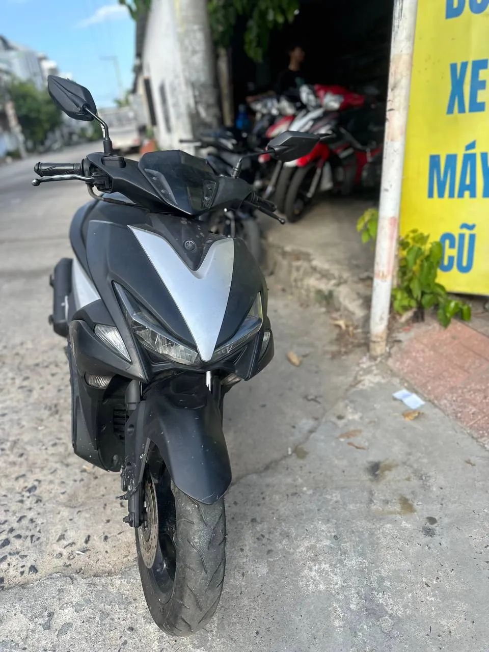 🏍️ Yamaha NVX 2018
