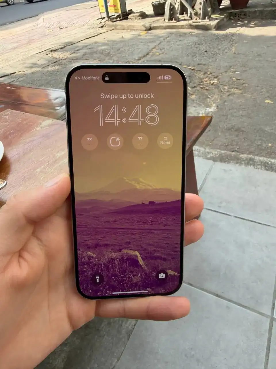 Продам iphone 15 pro 256 gb расцветки Natural Titanium (SIM + ESIM)