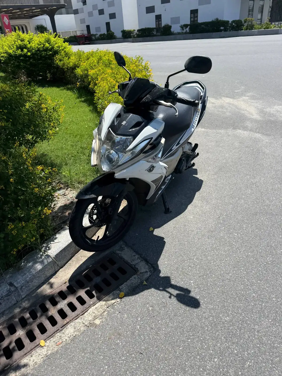 Продам скутер Yamaha Nouvo SX 125cc в отличном техническом состоянии.